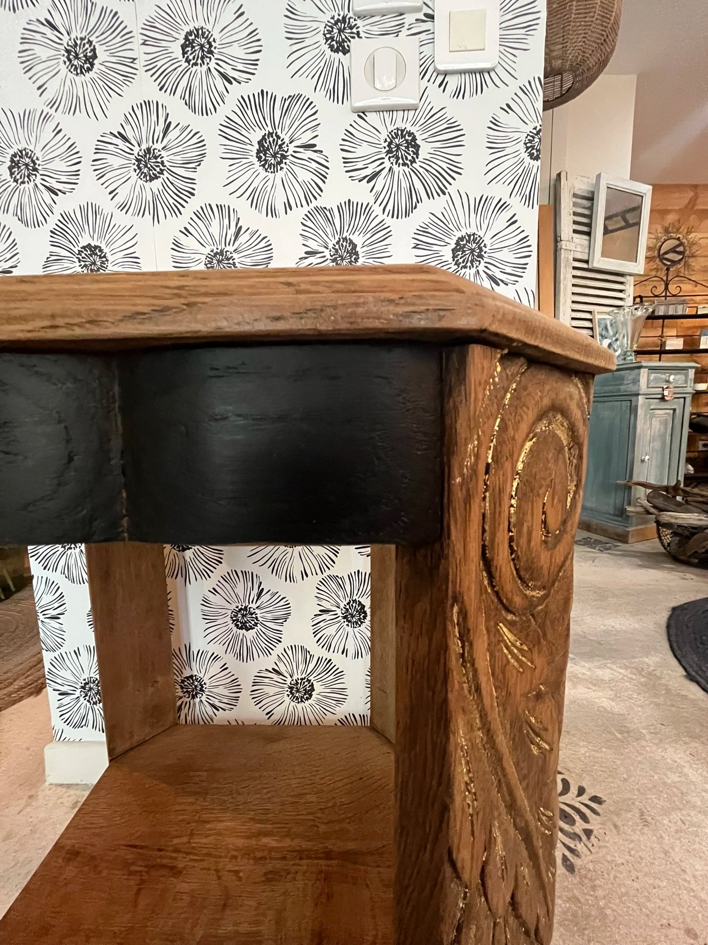 Guéridon Gaspard bois, noir et doré