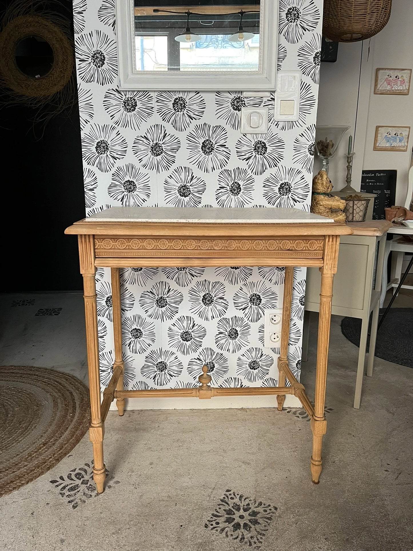 Console petit bureau Calixte sculpté bois massif et marbre