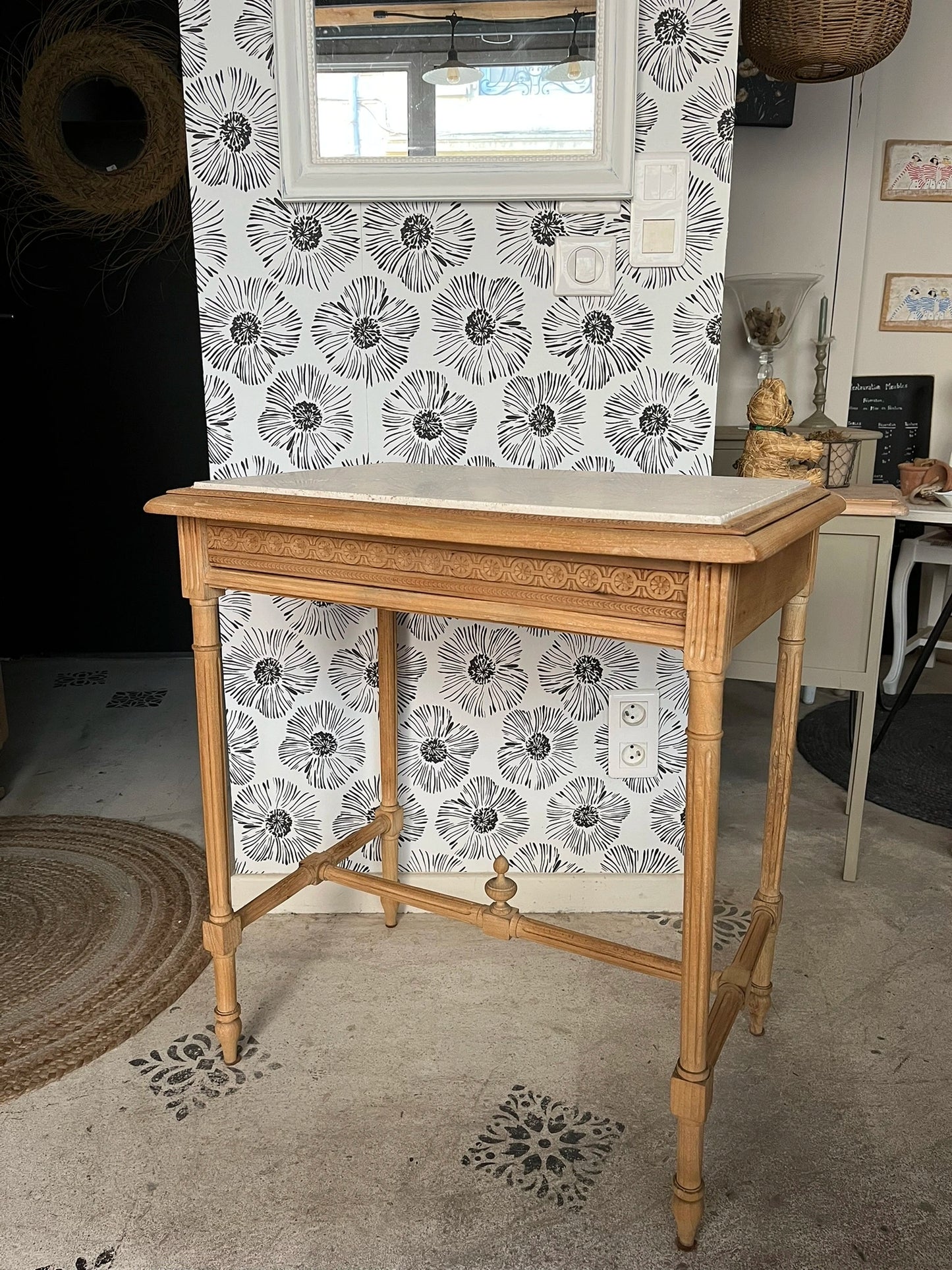 Console petit bureau Calixte sculpté bois massif et marbre