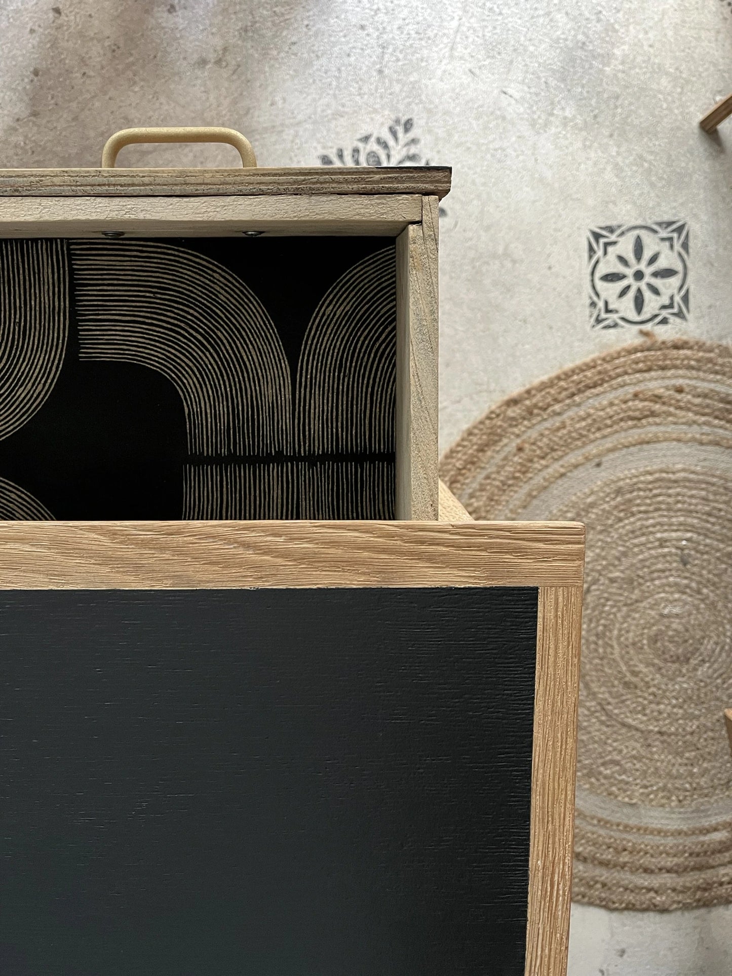 Commode Thélio scandinave bois et noir 4 tiroirs