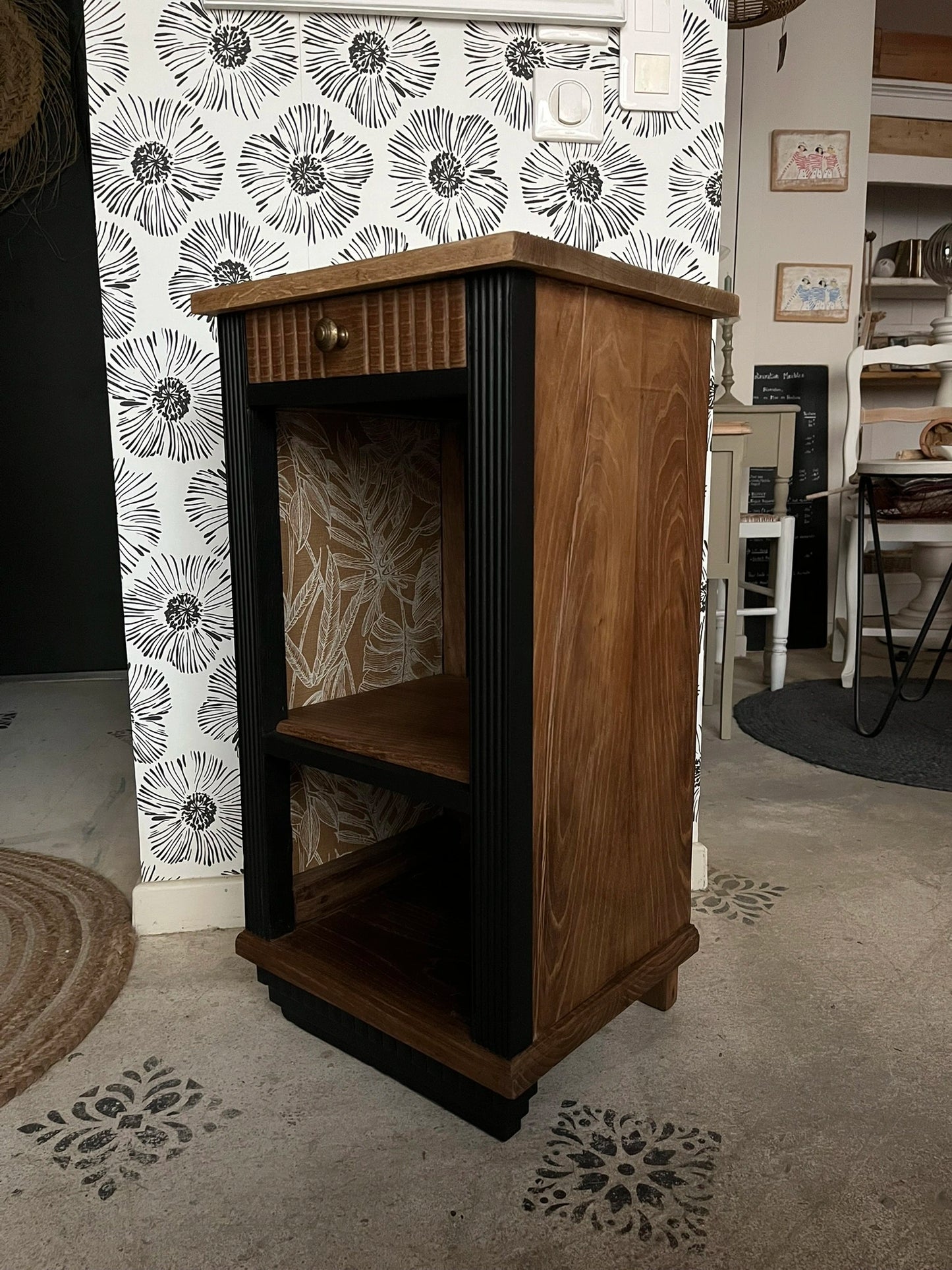 Table de chevet meuble d'appoint vintage Aëla Art Déco bois massif