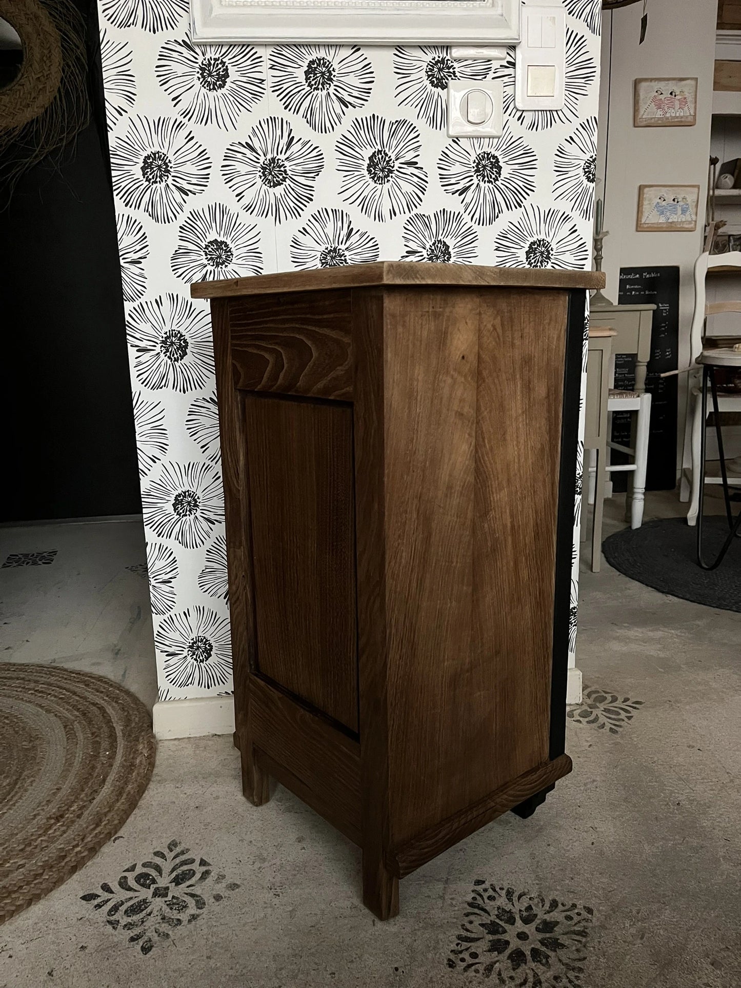 Table de chevet meuble d'appoint vintage Aëla Art Déco bois massif