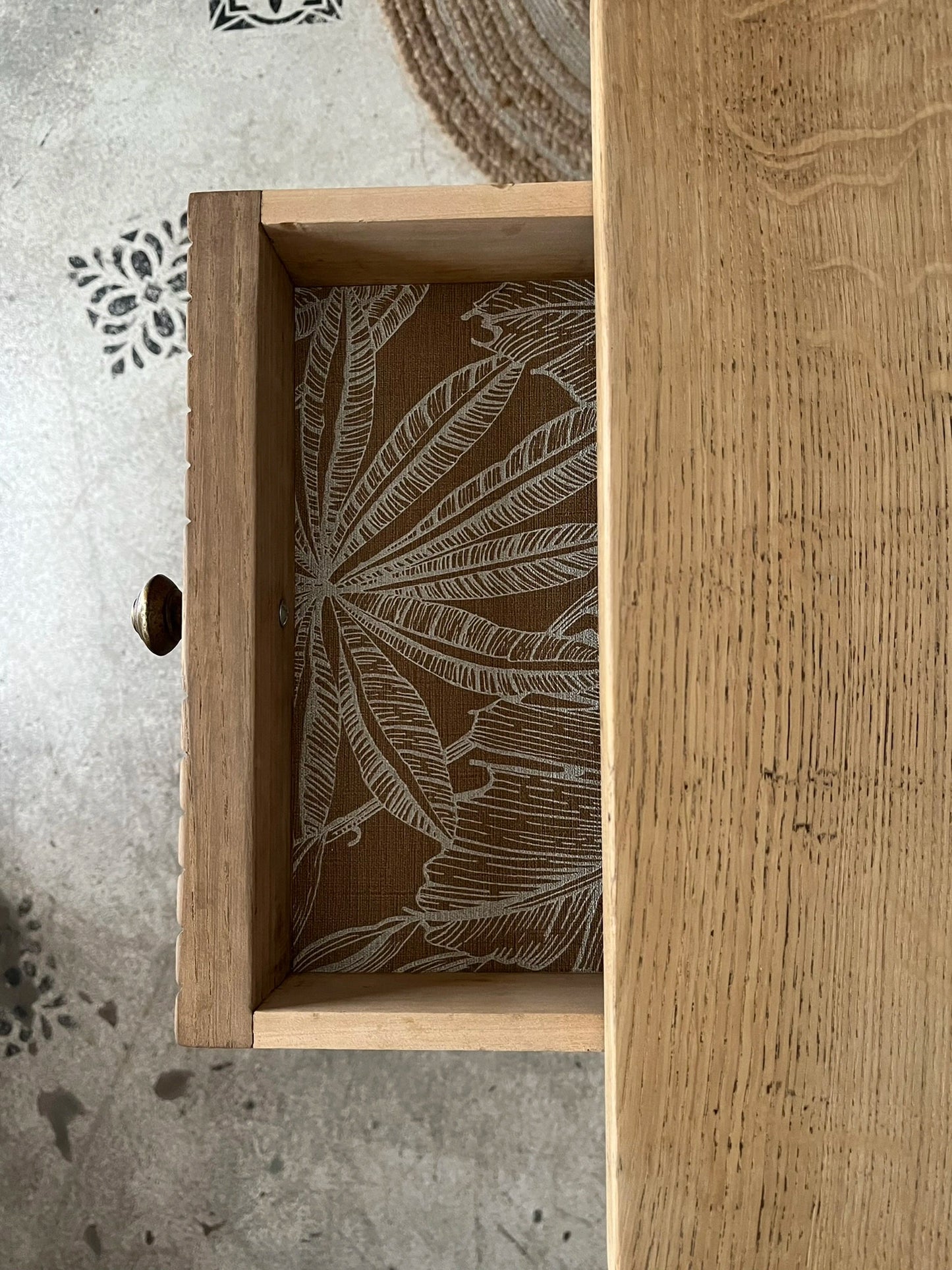 Table de chevet meuble d'appoint vintage Aëla Art Déco bois massif