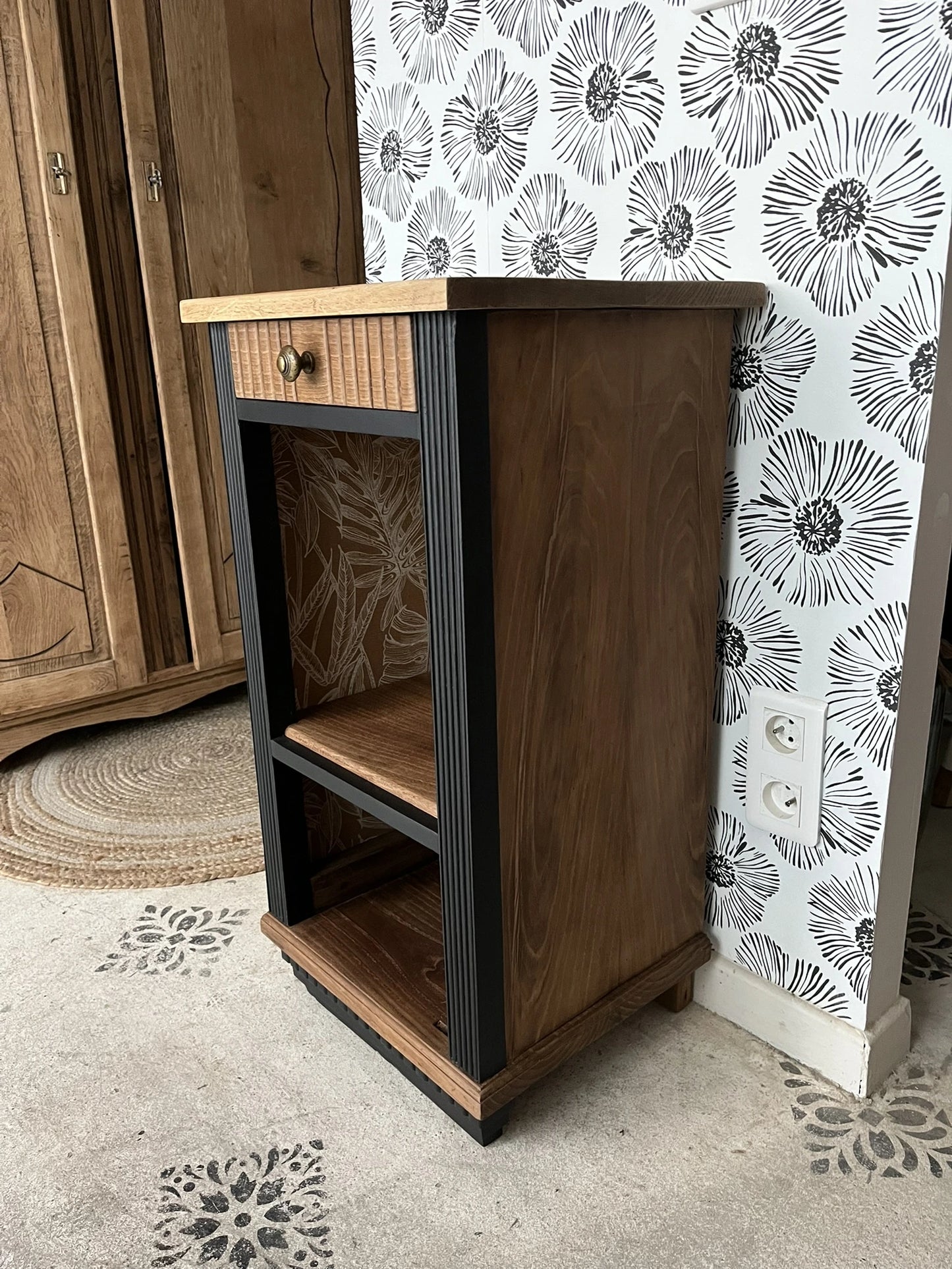 Table de chevet meuble d'appoint vintage Aëla Art Déco bois massif